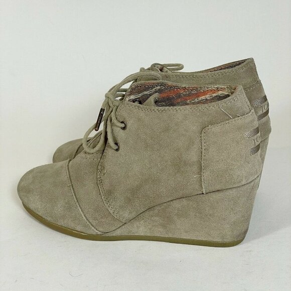 TOMS Womens Lace Up Desert Wedge Bootie Heels Taupe Sz 8 Suede Leather 300615 - Picture 3 of 8